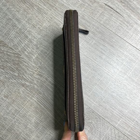 COACH Women’s Brown Leather Zip Around Wallet - Picture 5 of 13